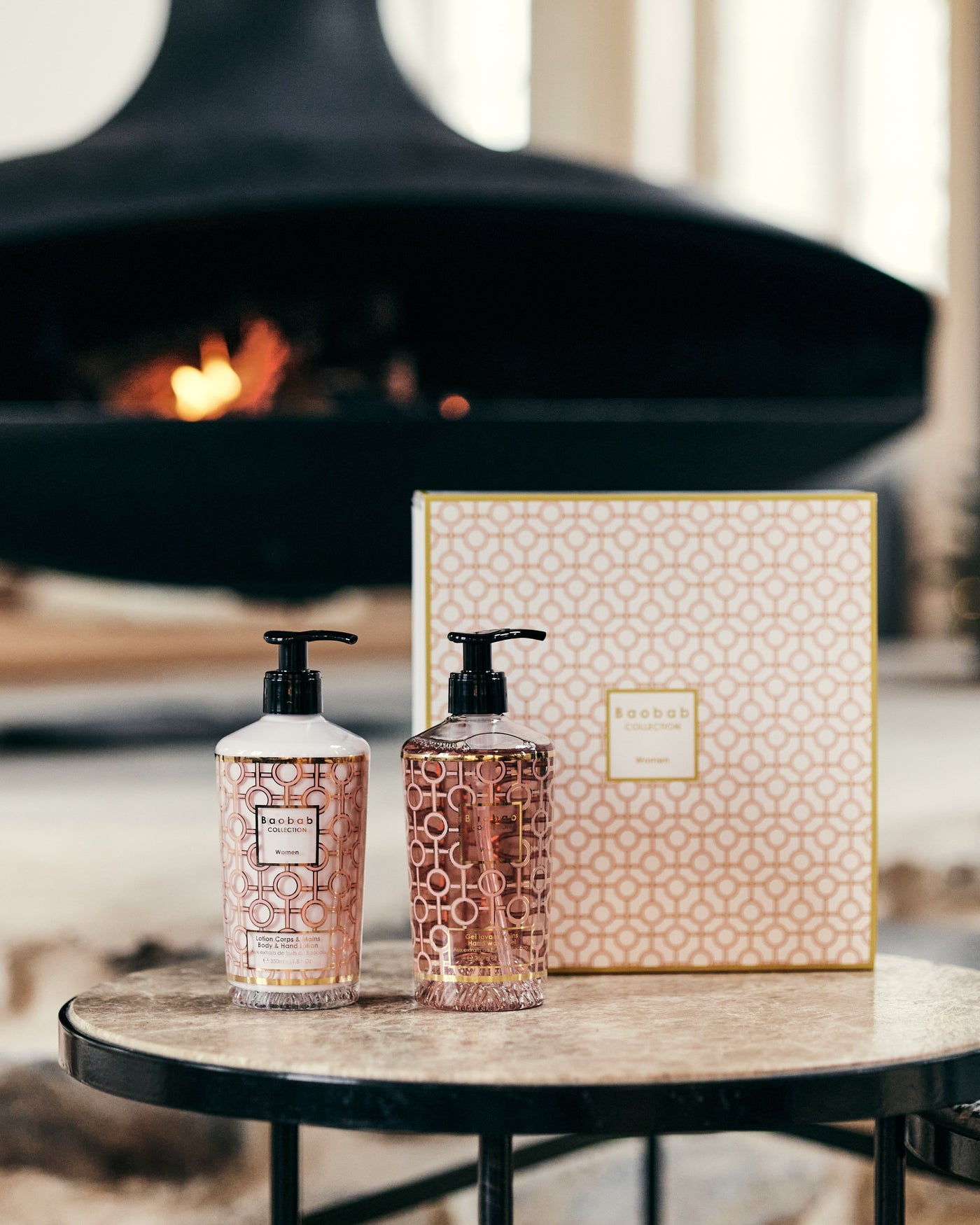 GIFT BOX WOMEN BODY & HAND LOTION AND HAND WASH GEL