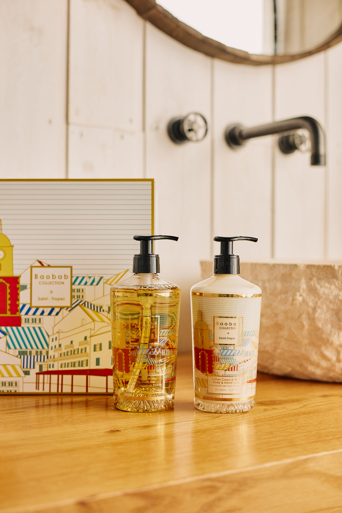 GIFT BOX A SAINT-TROPEZ BODY & HAND LOTION AND SHOWER GEL