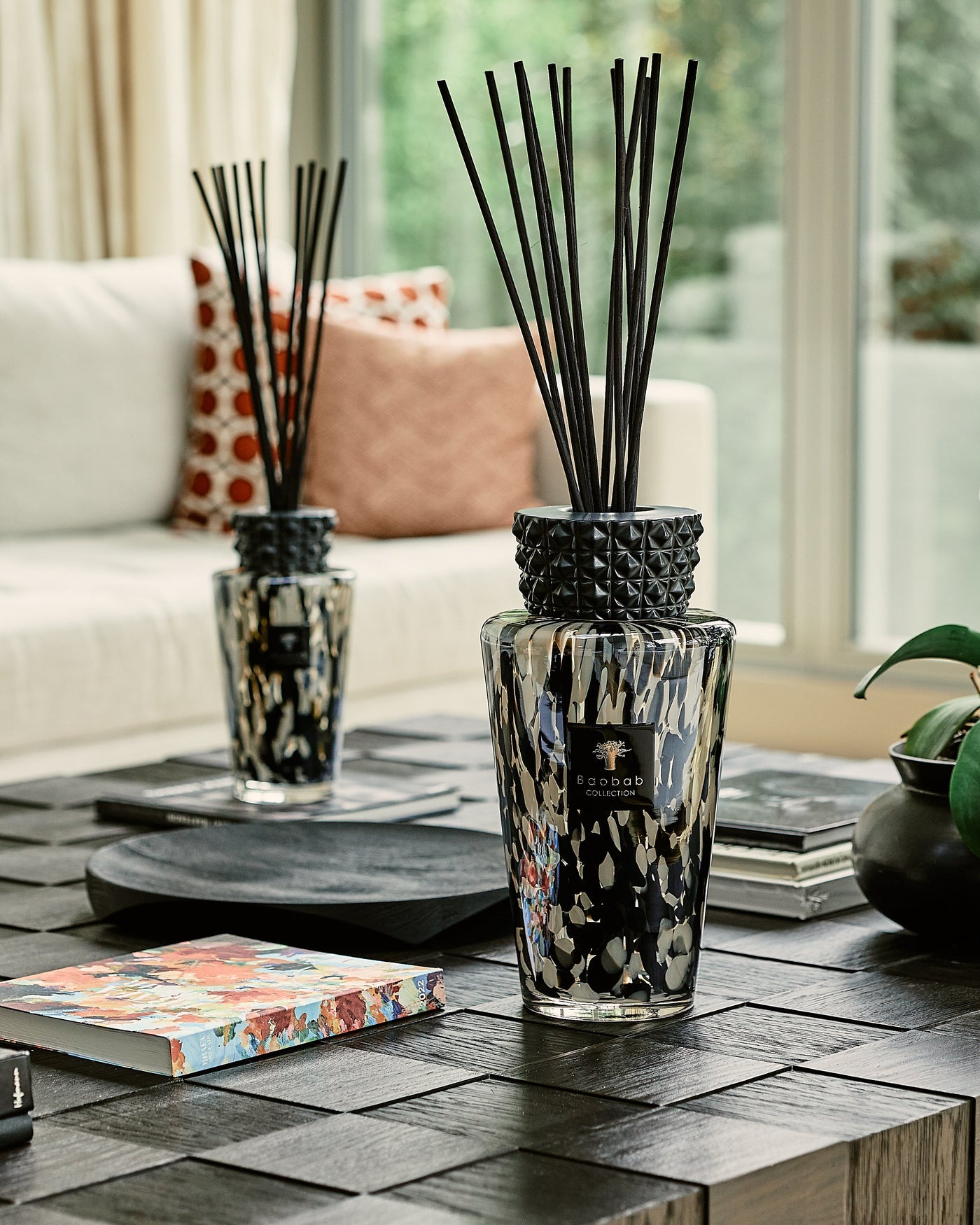 TOTEM PEARLS BLACK